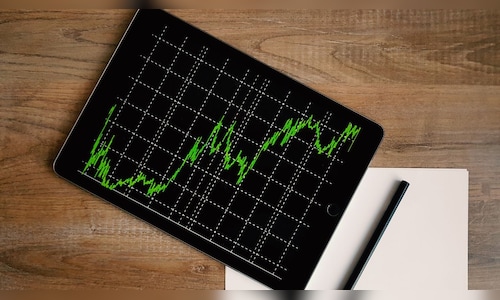 Vinit Sambre positive on insurance, private banks; favors IT firms on skilling and capital disciplin