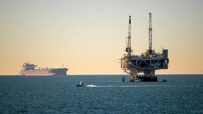 অপরিশোধিত তেলের দাম 140 ডলার ছাড়িয়েছে: হরমুজ প্রণালীর অবরোধ বৈশ্বিক অর্থনীতিতে অস্থিরতা বাড়াচ্ছে