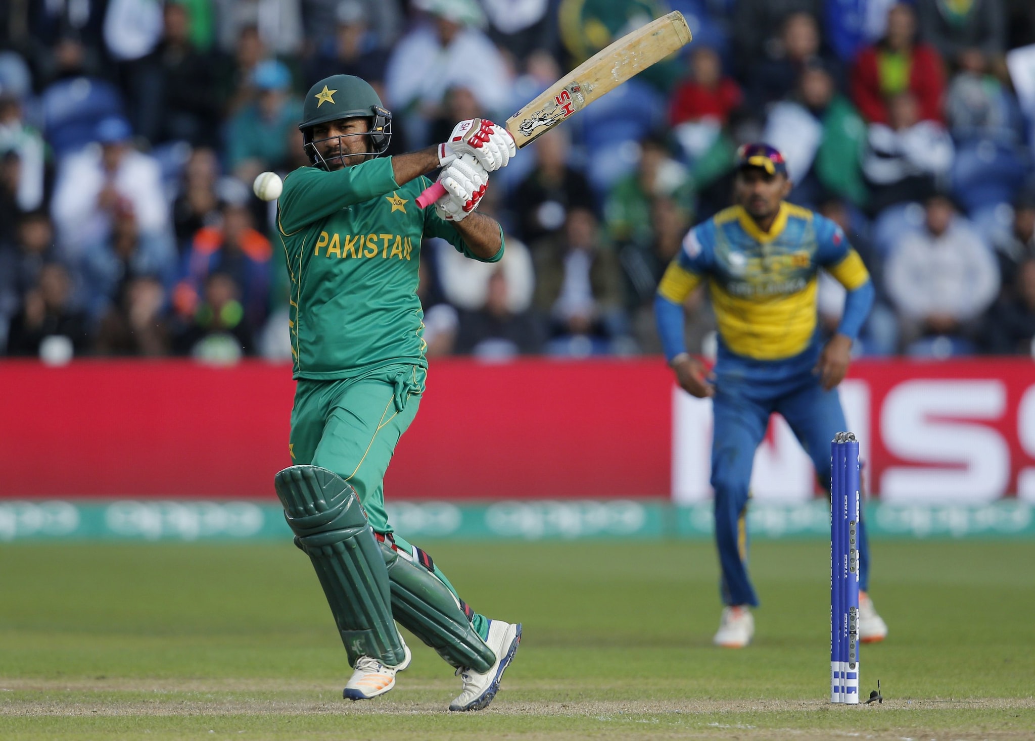 Pakistan captain Sarfaraz Ahmed announces retirement