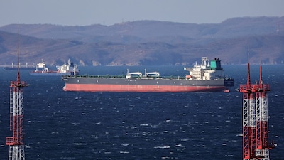 Fuga Bluemarine crude oil tanker lies at anchor near the terminal Kozmino in Nakhodka Bay near the port city of Nakhodka, Russia, December 4, 2022. REUTERS/Tatiana Meel