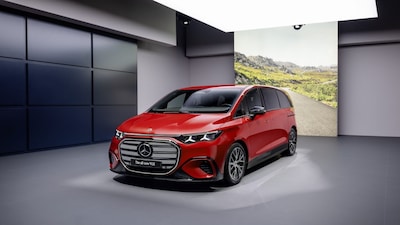 Der neue vollelektrische Mercedes-Benz VLE - Die Angaben sind vorläufig und wurden intern nach Maßgabe der Zertifizierungsmethode „WLTP-Prüfverfahren“ ermittelt. Es liegen bislang weder eine EG-Typgenehmigung noch eine Konformitätsbescheinigung mit amtlichen Werten vor. Abweichungen zwischen den Angaben und den amtlichen Werten sind möglich. // The all-new electric Mercedes-Benz VLE - Figures are preliminary and were determined internally in accordance with the "WLTPtest procedure"certificationmethod. At present, there has been neither an EC typeapprovalnor a certificate ofconformitywith official values. There may be discrepancies between thefigures providedand the official values.