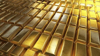 Gold's Bear Market Dip: A Buying Opportunity Amid Volatility?