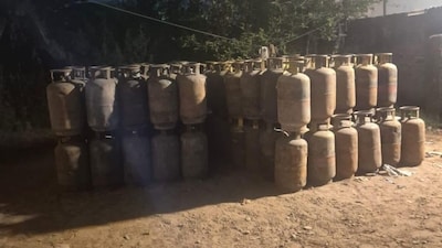 LPG hoarding. (Image X)