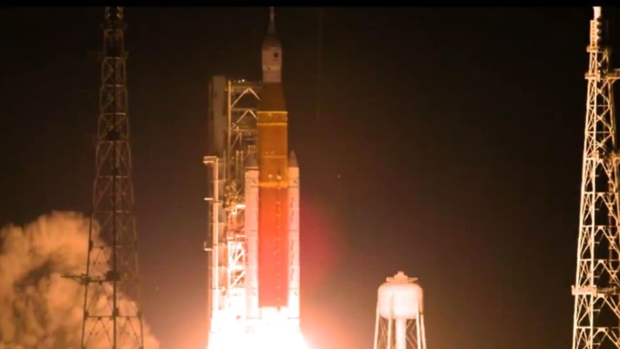 Artemis II Operational Architecture and the Critical Path to Lunar Proximity