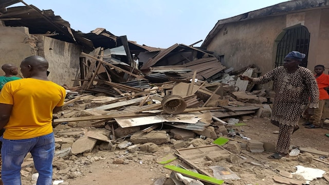 At least 100 dead in Nigeria after air force 'misfire' on market