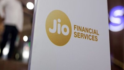 Jio Finance Ltd | Invests ₹147.45 crore in joint venture Allianz Jio Reinsurance. In a stock exchange filing, the company said it subscribed to 14.75 crore equity shares of Allianz Jio Reinsurance Limited for cash at par, aggregating ₹147.45 crore. The funds will be used by the joint venture to support its business operations. The investment, made on an arm’s length basis, does not involve any promoter or group company interest, and no regulatory approvals were required.