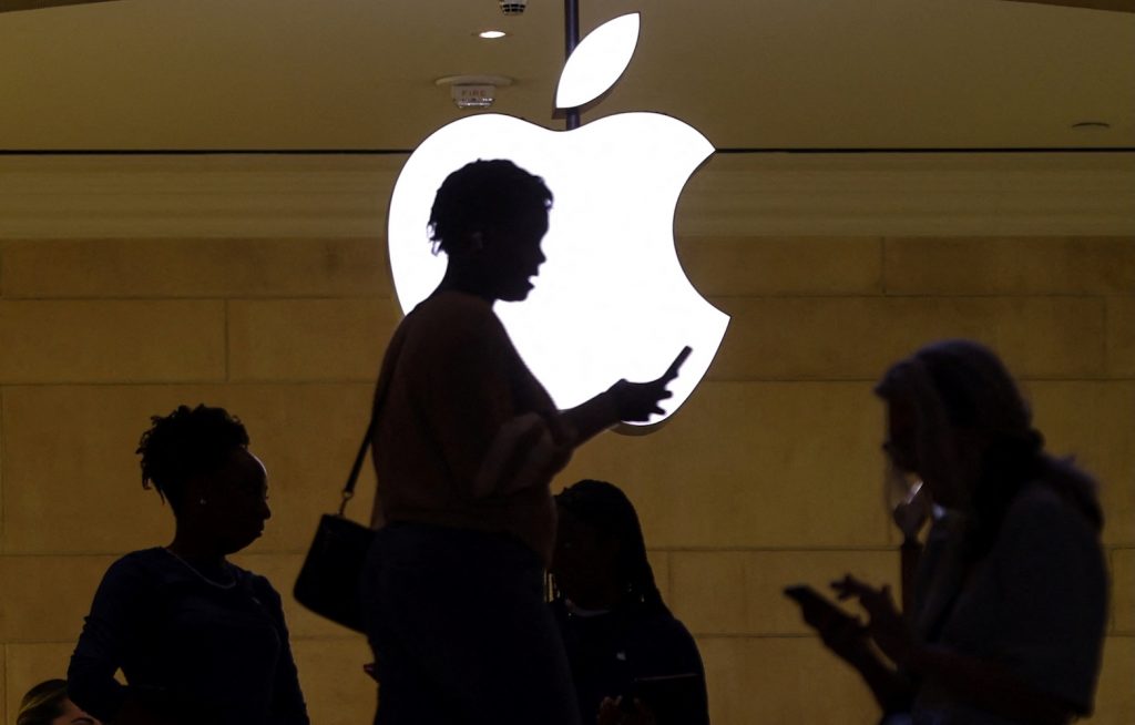 Apple in talks with Intel, Samsung for US chip supply as TSMC reliance  risks grow - CNBC TV18