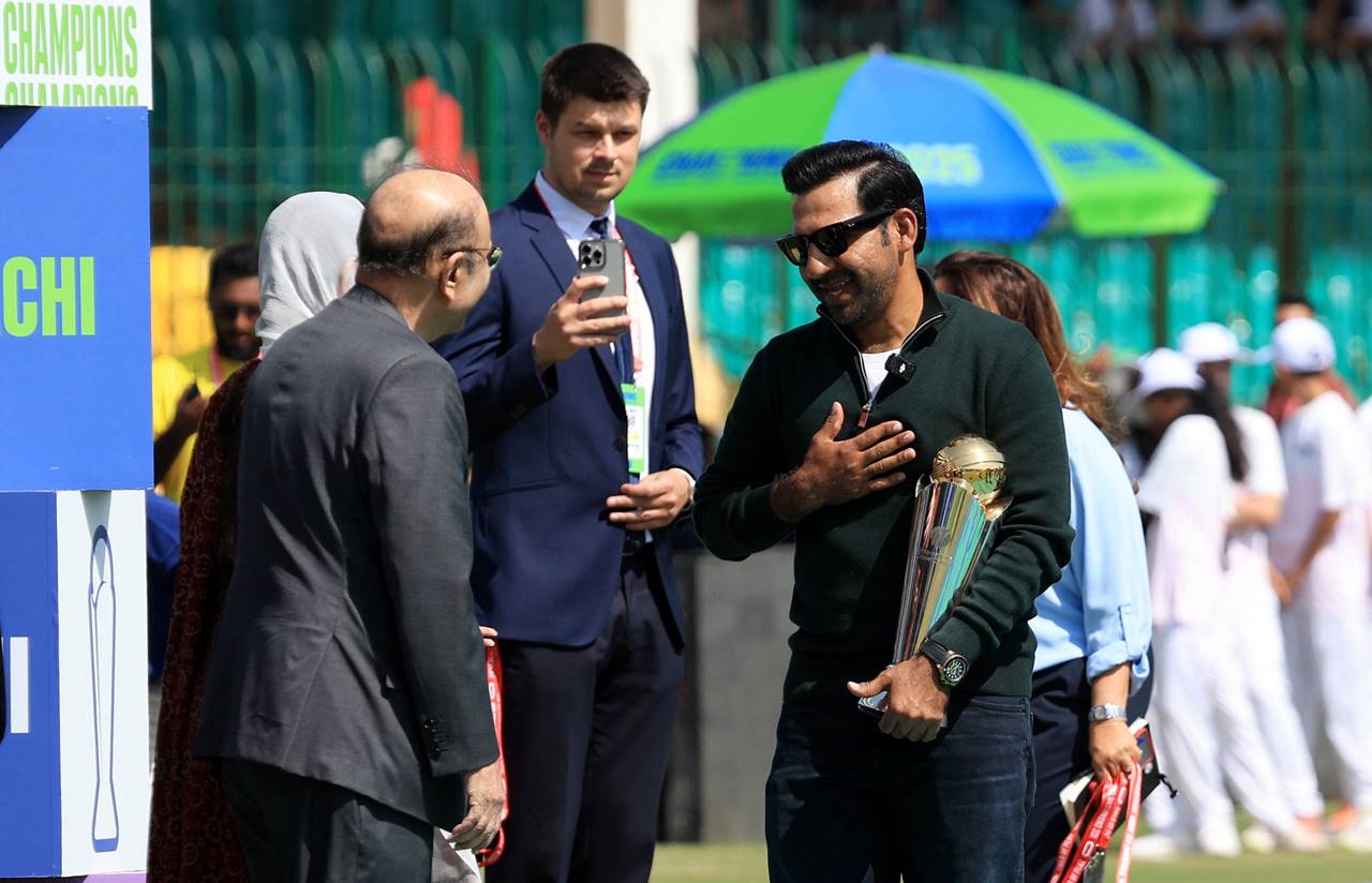 Sarfaraz named Pakistan's test coach for Bangladesh series