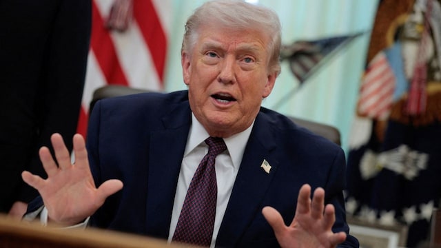 Trump says bigger White House ballroom still "under $400M," critics call it costly upgrade
