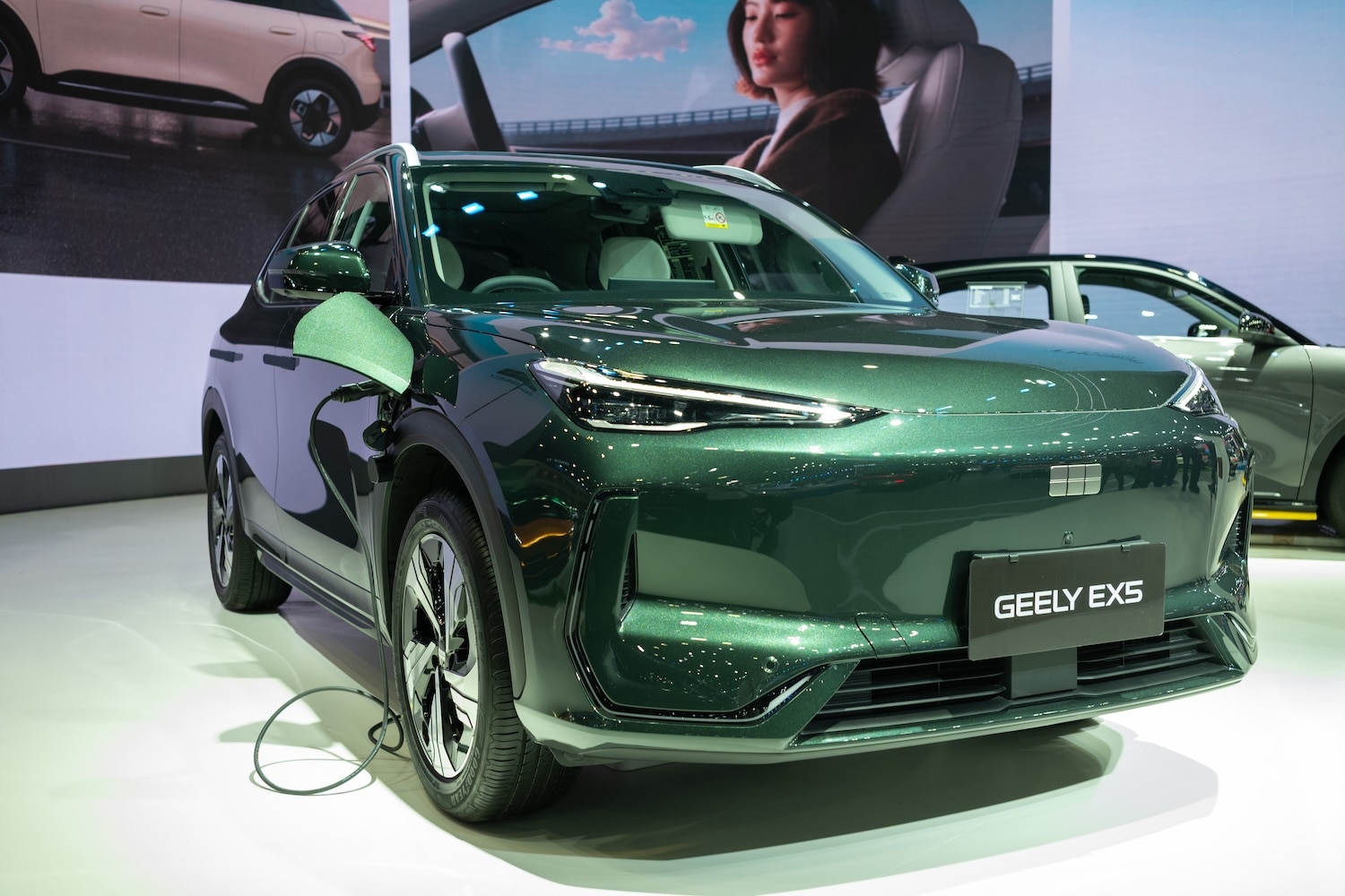 The Dragon and the Desert Wind