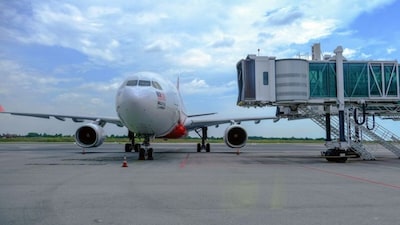 Air Travel. (Image X)