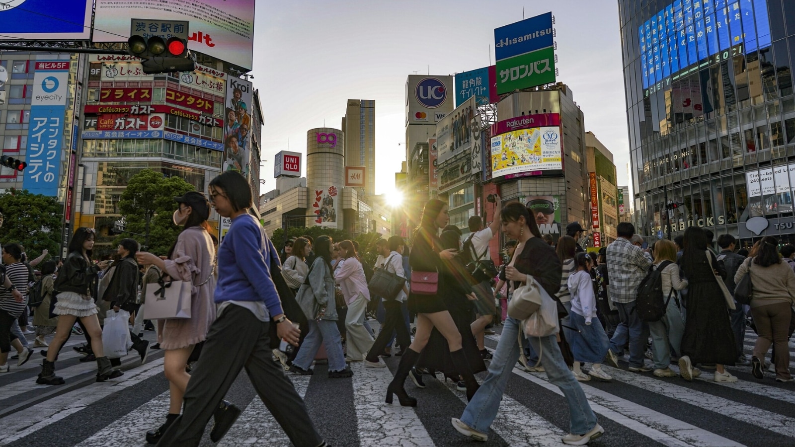 Japan Growth Spurt Is a Mirage and the Bank of Japan Is Walking Into a Trap
