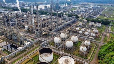 पश्चिम आशिया तणाव: सरकारने खत प्रकल्पांना गॅस पुरवठा 90% वाढवला, इंधन शुल्क घटवले