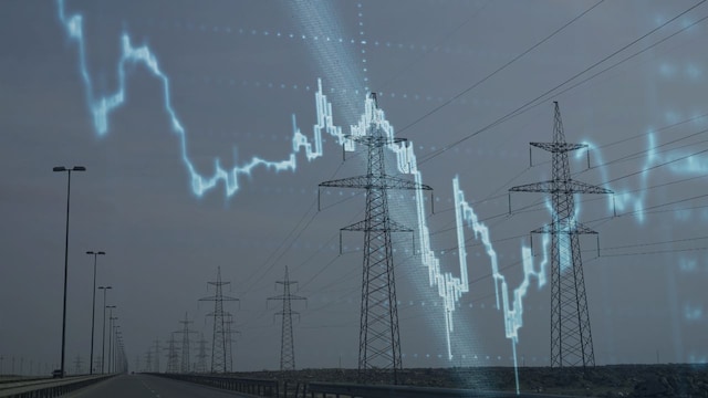 Power demand peaks as mercury soars