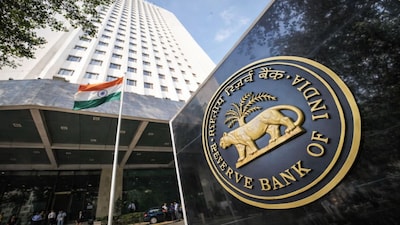 RBI intervention and policy optionsThe Reserve Bank of India has been actively intervening in the foreign exchange market to curb volatility, including through spot and forward operations. The central bank is also exploring measures to attract dollar inflows, as pressure on the rupee persists.