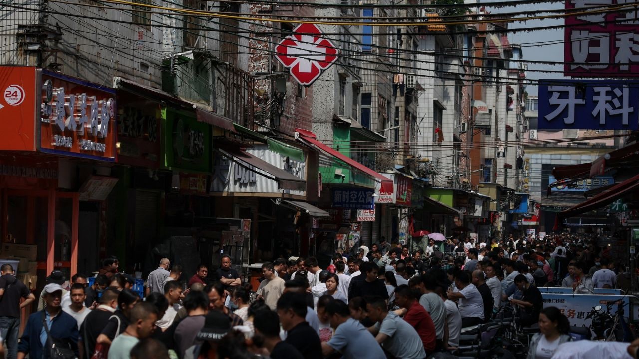 China Services Sector Deceleration Analysis of March Caixin PMI Data