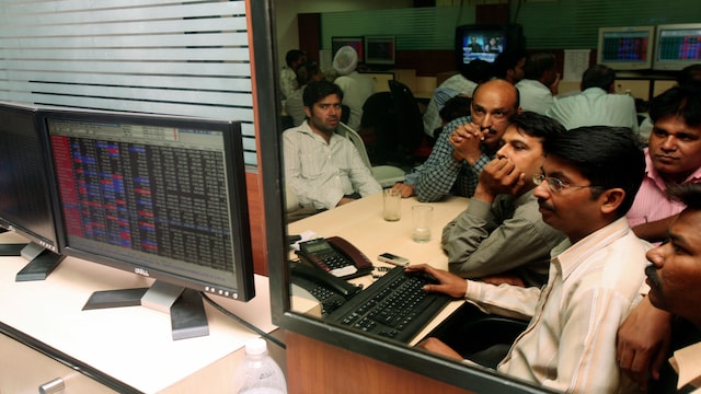Banking heavyweights power Sensex above 76,000; Nifty closes above 24,000 Banking heavyweights power Sensex above 76,000; Nifty closes above 24,000