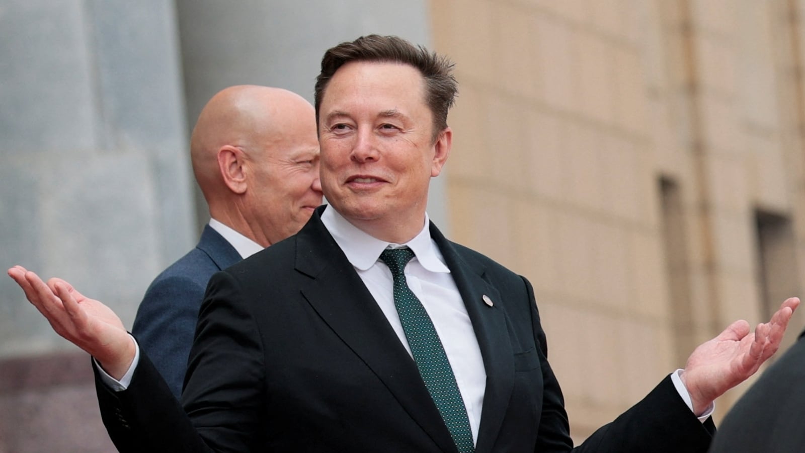 Why Elon Musk Keeps Losing His Legal War Against OpenAI
