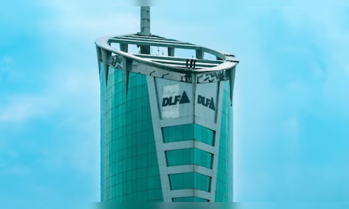 DLF Q4 net flat, revenue slips 42%; new bookings at ₹20,143 cr, declares dividend