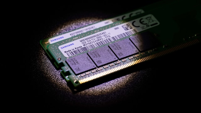 South Korean stocks at risk of `swift downside reversal' as SK Hynix, Samsung dominate: BTIG South Korean stocks at risk of `swift downside reversal' as SK Hynix, Samsung dominate: BTIG