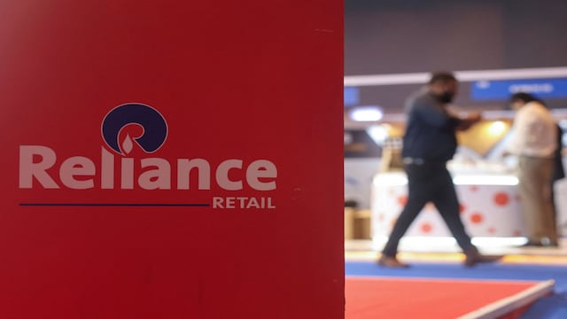 Reliance Retail Q1 revenue grows 7% to ₹90,409 crore Reliance Retail Q1 revenue grows 7% to ₹90,409 crore