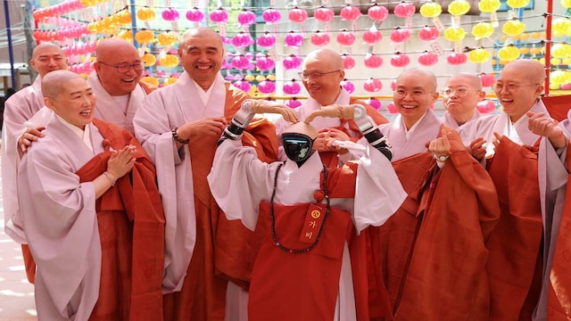 Meet Gabi: South Korea’s first robot monk takes Buddhist vows at Seoul ...