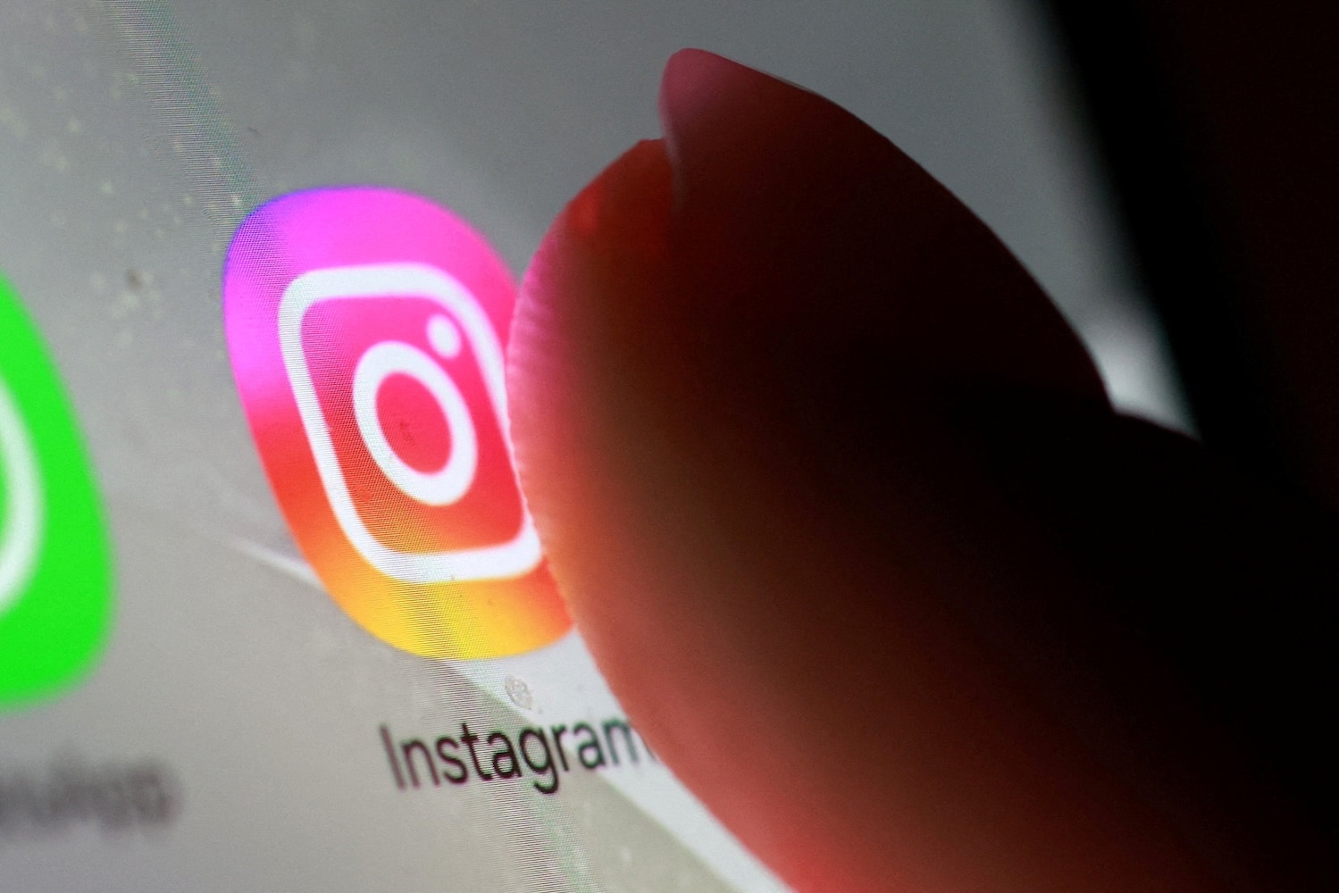 Why Meta Adds Teen Safety Checks and Parent Alerts to Instagram and Facebook Right Now