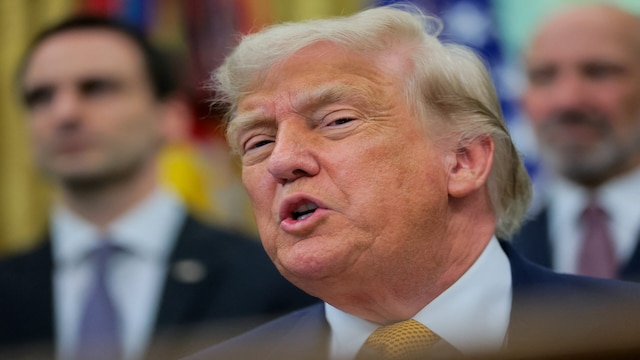 Trump signs orders calling for powerful quantum computer, targeting 2028 Trump signs orders calling for powerful quantum computer, targeting 2028