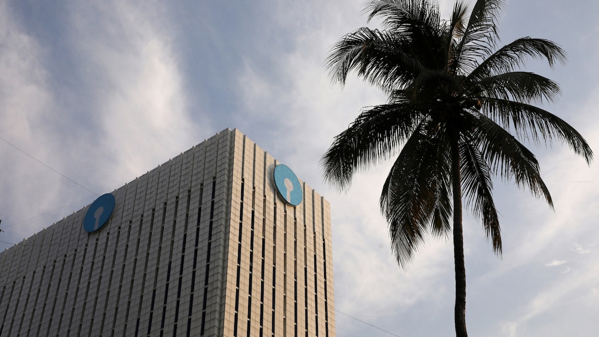 State Bank of India draws over $1.5 billion in offshore deposits
