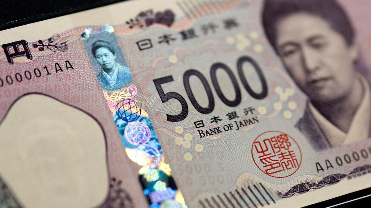 Japan's Yen hits 40-year low as clock ticks on intervention