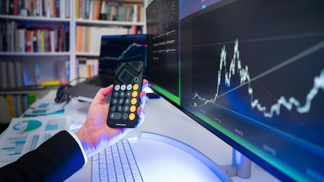 Experts' stock picks: Marico, Maruti Suzuki, Cochin Shipyard top buy recommendations