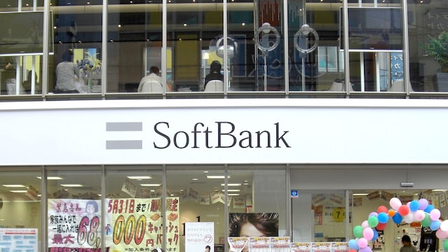 SoftBank Vision Fund CFO is leaving company, memo shows
