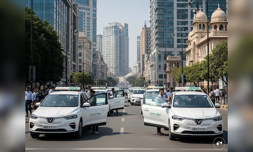 VinFast-backed Green SM enters Indian ride-hailing market; plans to deploy 15,000 EV cabs TV18