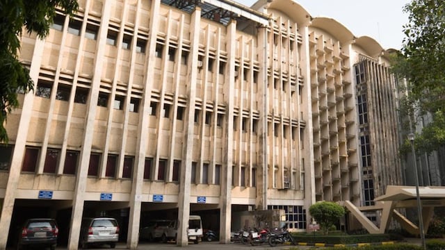 IIT Bombay suicide case: Deceased Wakode's father to launch protest from Monday