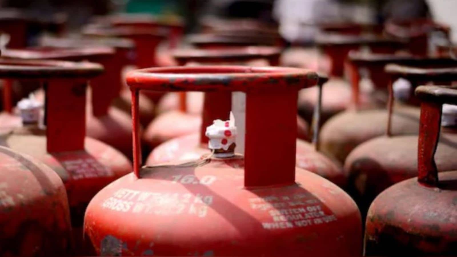 Why LPG losses likely to shrink for oil marketing companies