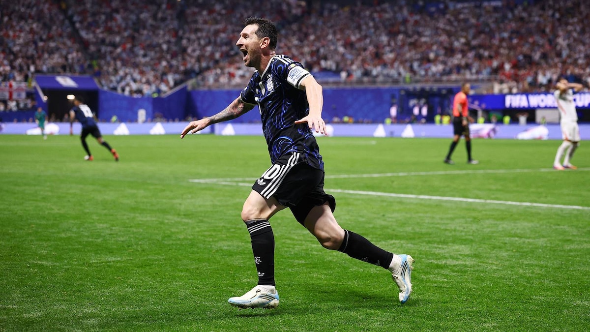 Lionel Messi announces his retirement from international football
