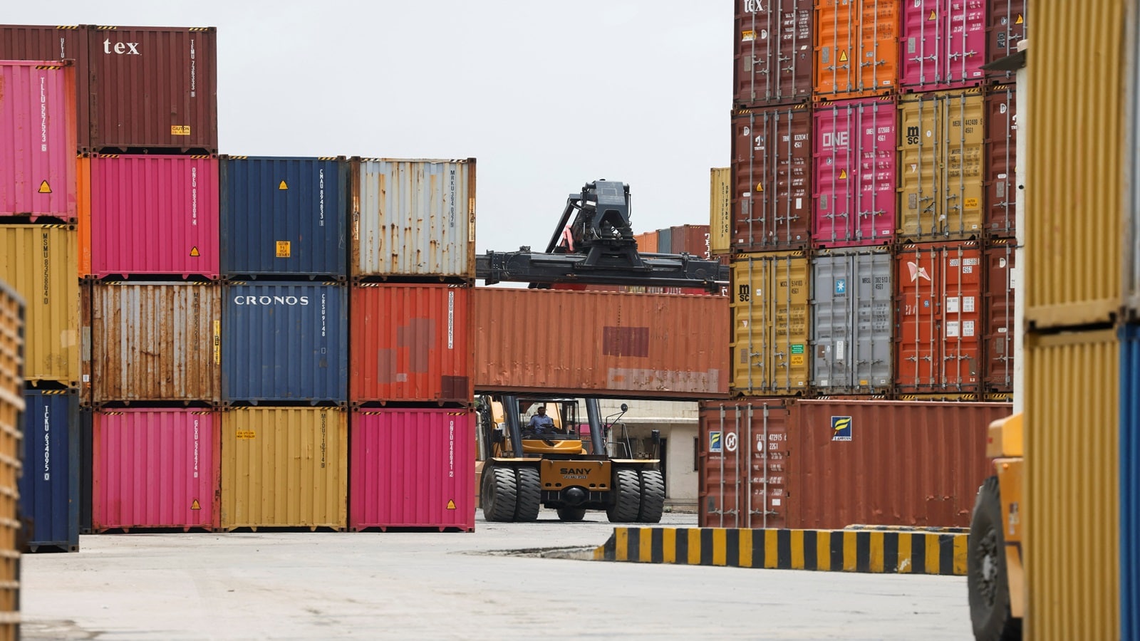 India launches special drive to clear long-pending containers at ports by October 31