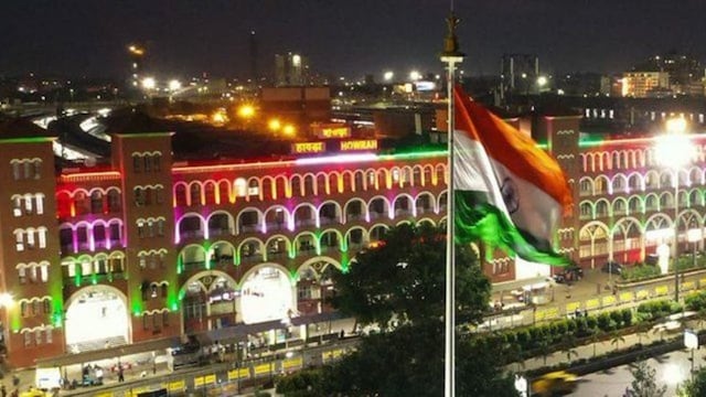 Howrah station .(X)