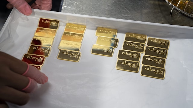 Gold just had its worst quarter since 2013. What that means for the metal’s role as portfolio hedge