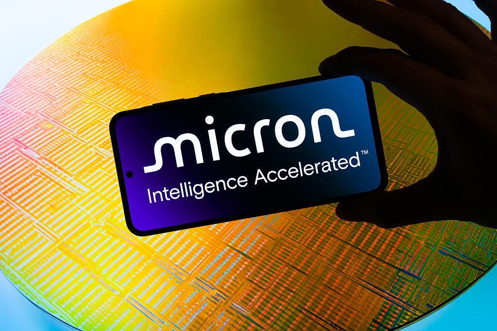Tech stocks to buy after the big semiconductor pullback, according to UBS