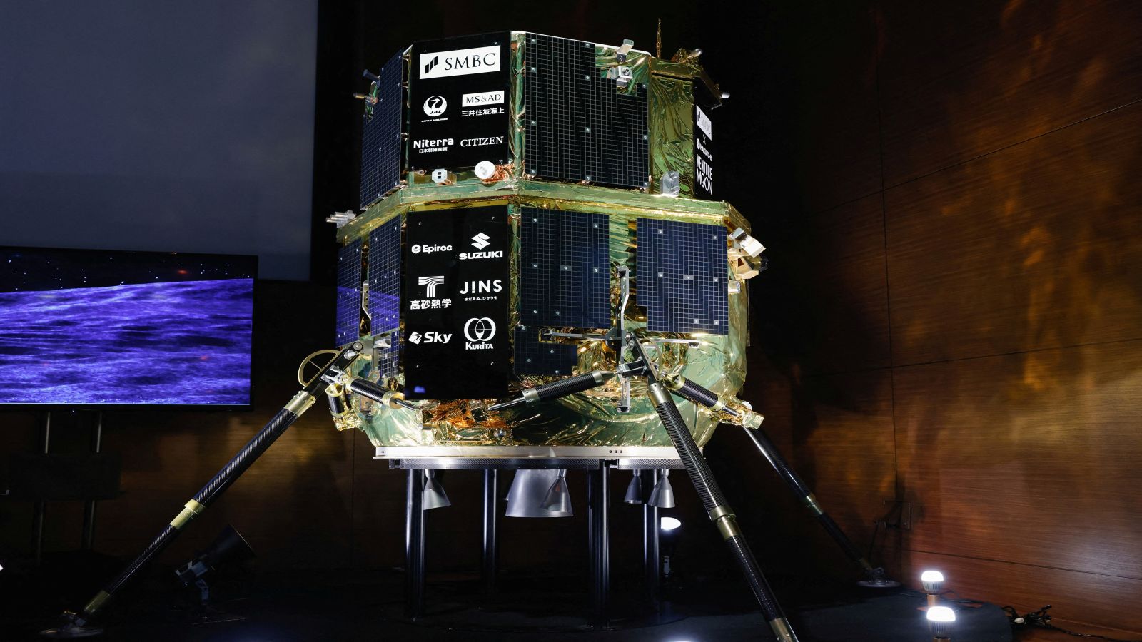 The Hitchhiker's Guide to the Lunar Economy