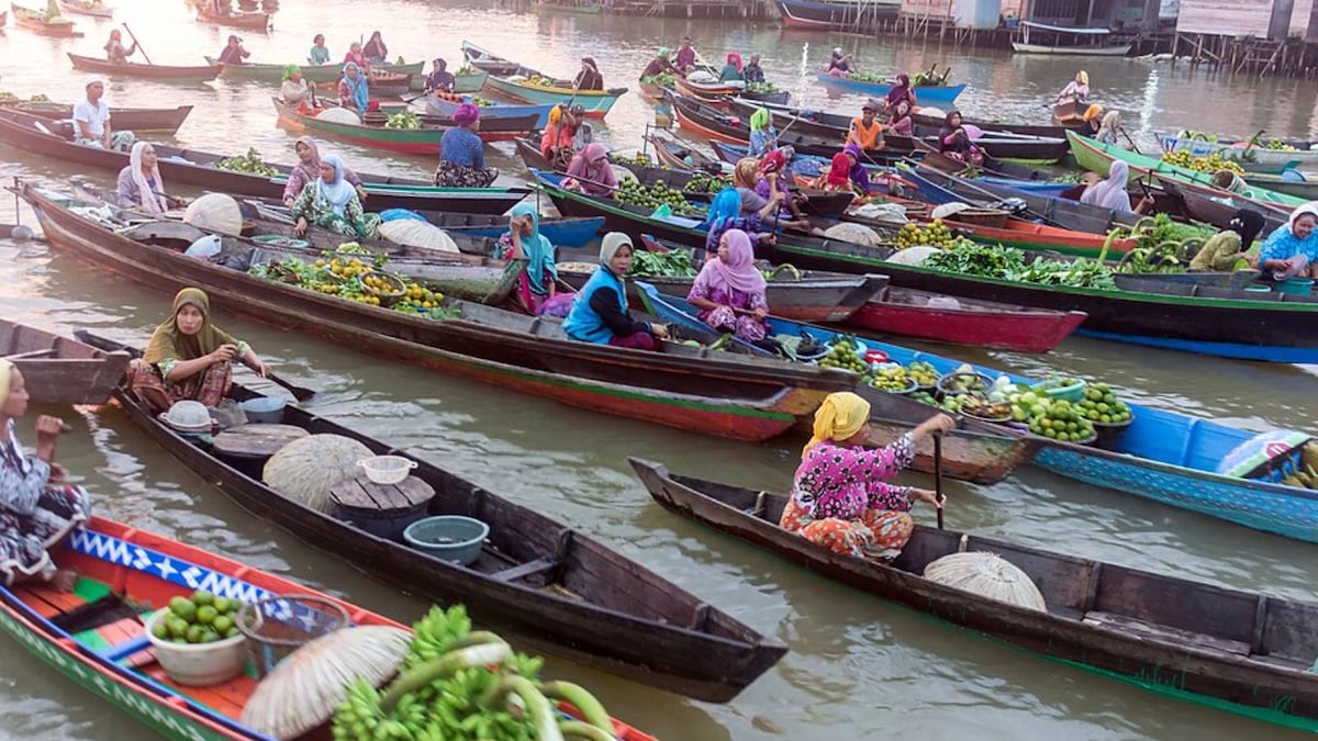 Floating Markets Around the World