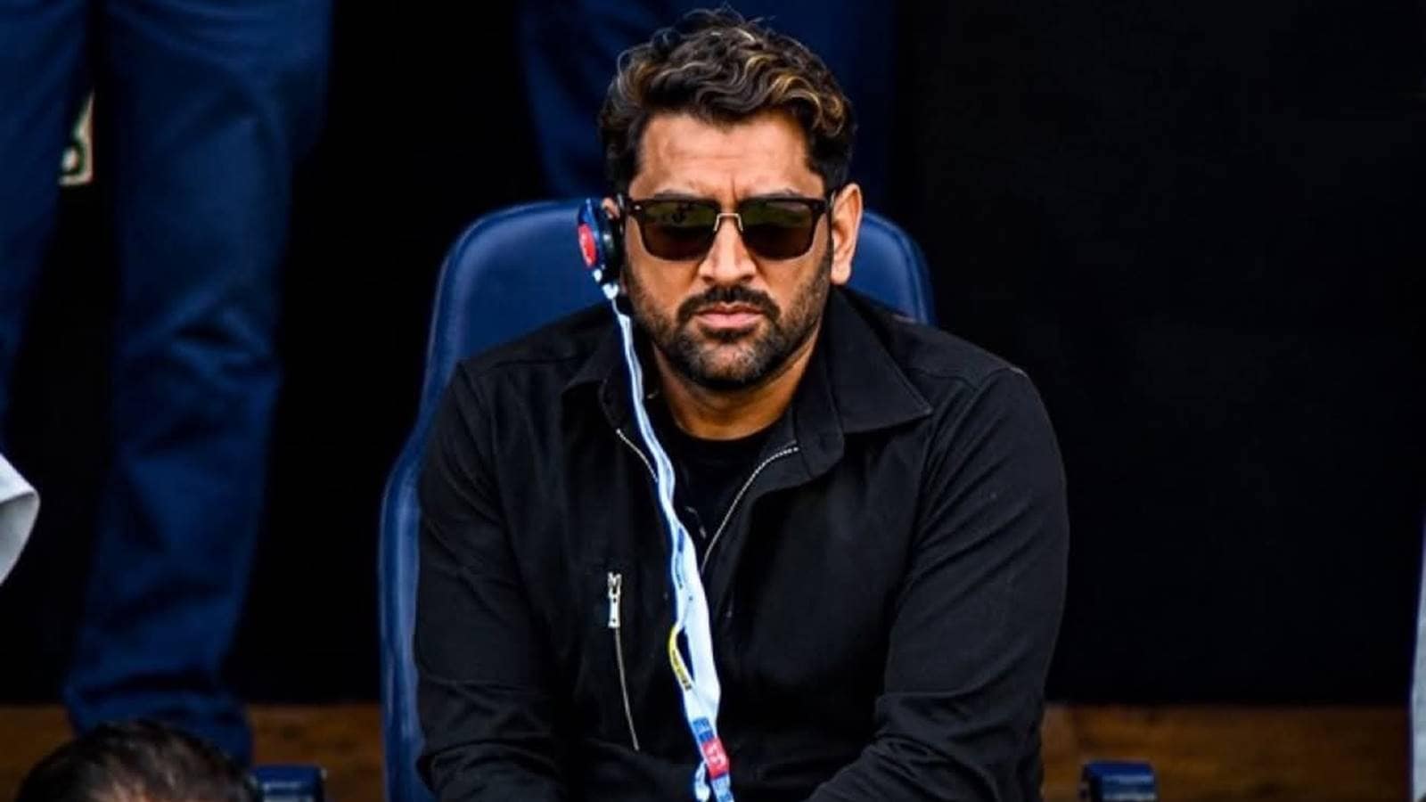 MS Dhoni draws huge cheers at Edgbaston during India vs England ODI