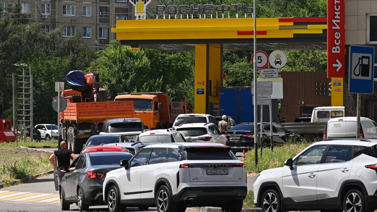 Why the West is Completely Wrong About Russia's Dying Refineries