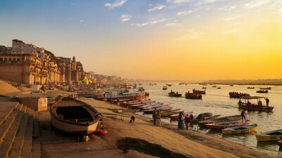 Varanasi and Sarnath: In Varanasi, the itinerary includes the Kashi Vishwanath Temple, the city's famous ghats, the evening Ganga Aarti and local markets. Travellers will also visit Sarnath, where Lord Buddha is believed to have delivered his first sermon. (Image: Canva)