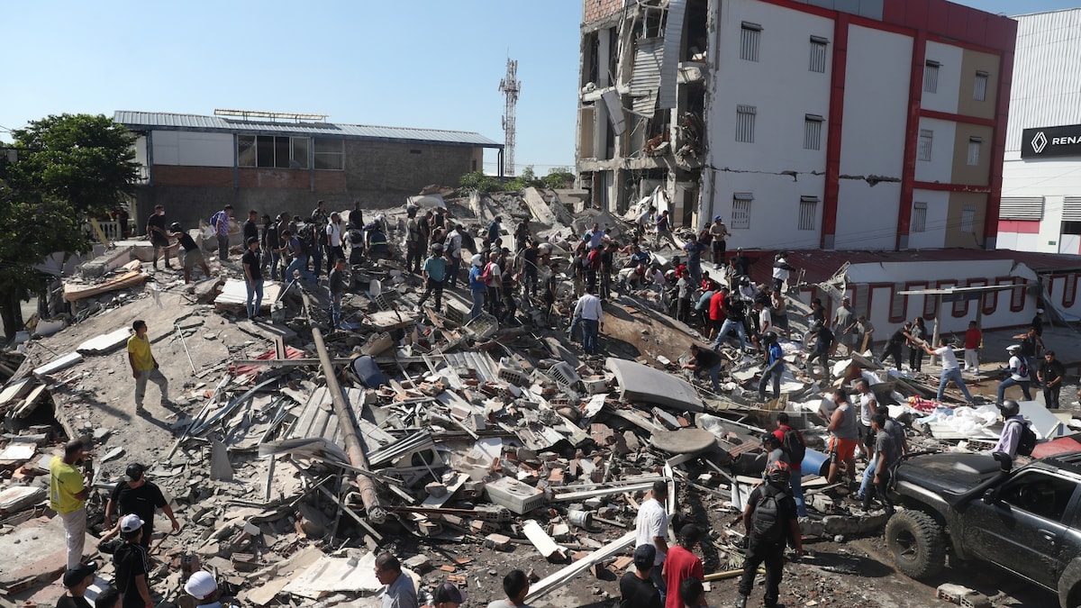 Photo: cnbctv18.com Colombia quake kills over 100, becomes country’s strongest earthquake this century - CNBC TV18