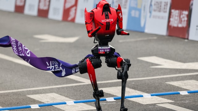 Chinese robots beat Usain Bolt's 100m world record at Beijing games