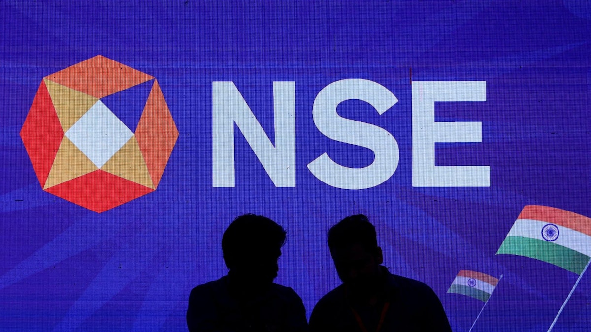 Markets begin adjusting to new closing auction mechanism as volatility eases