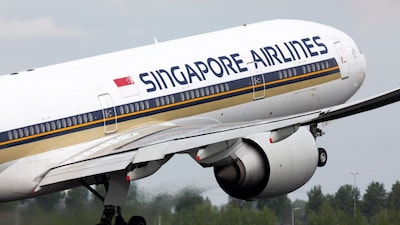 Singapore Airlines, Scoot Extend Middle East Flight Suspensions Amid Volatile Regional Conflict