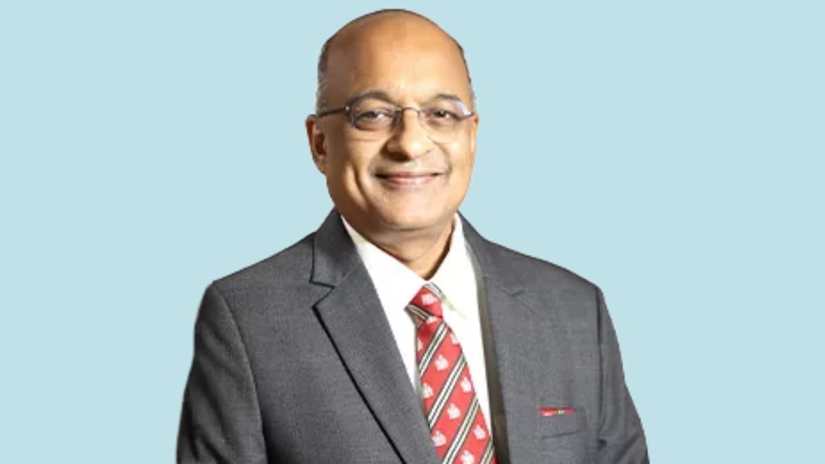 HDFC Bank’s Sashidhar Jagdishan to retire on October 26; bank to fast-track successor appointment - CNBC TV18